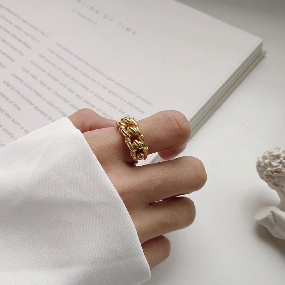 🥐 NWT- Chunky Gold Chain Ring 🥐